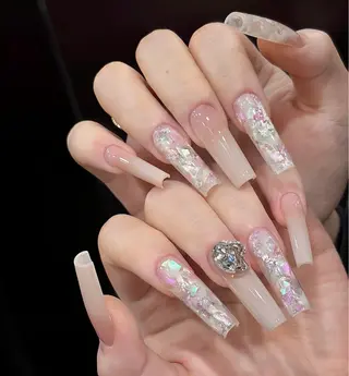 ネイル D-BEAUTY Nailsalonのネイルデザイン