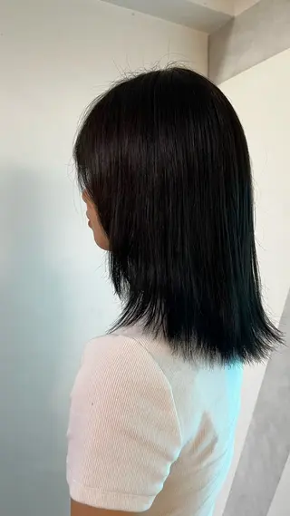 セミロング カラー センターパート/カラ ーメッシュ📍ﾕﾘのヘアスタイル
