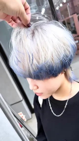 ショート カラー ブリーチ特化🌈 MANATOのヘアスタイル