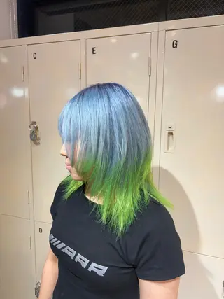ミディアム カラー 🧤高明度ハイトーン 🧤莉音のヘアスタイル