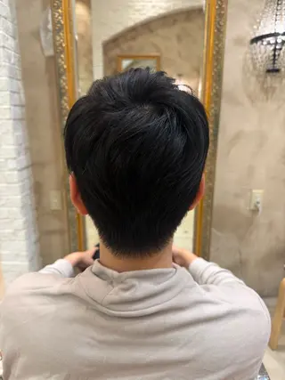 メンズ 亀井 美里のヘアスタイル