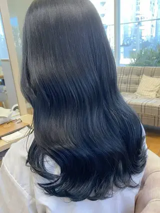 カラー towa./レイヤー ショート/isseiのヘアスタイル