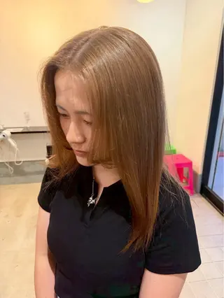 ミディアム カラー LUCK ユナのヘアスタイル