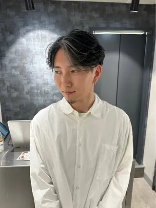 ミディアム カラー メンズ 💈ニュアンスパーマ センターパート💈のヘアスタイル
