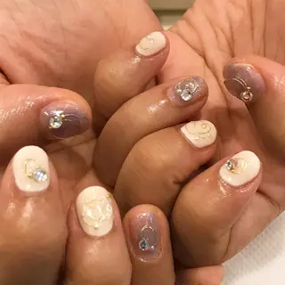 ネイル 板垣 綾乃のネイルデザイン