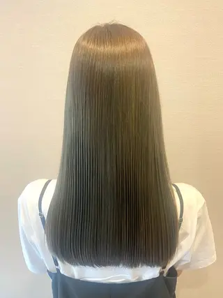 ロング カラー 都甲 純花のヘアスタイル