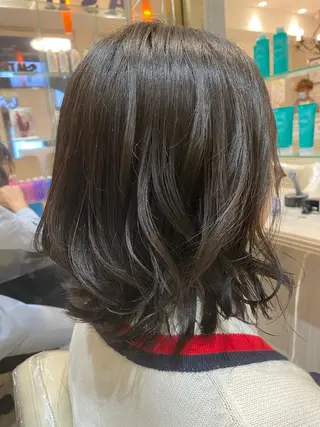 セミロング 似合う髪型見つけます AYAKAのヘアスタイル