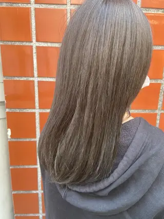 セミロング カラー 吉村 夏椰のヘアスタイル