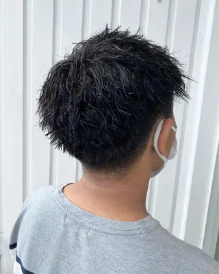 ショート KAITO メンズ/ メンズカット/パーマのヘアスタイル