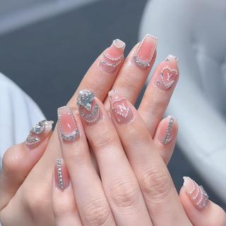 ネイル Queens テイのネイルデザイン