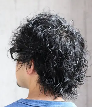 ショート パーマ メンズ 下野 悠也のヘアスタイル