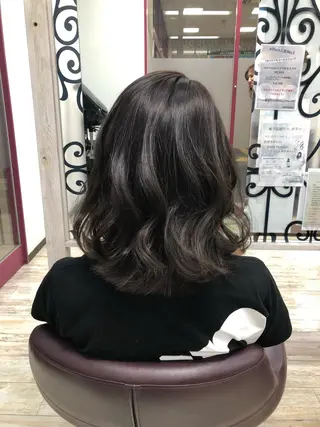ミディアム カラー hisano / ハイトーン・透明感のヘアスタイル