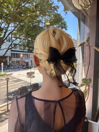 セミロング ヘアアレンジ 岩渕 美涼のヘアスタイル