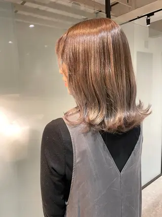ミディアム カラー ハイライトが 得意なニキです😊のヘアスタイル