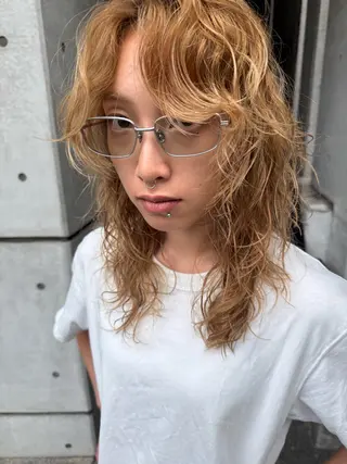 セミロング レイヤーカット\ウル フ　chinatsuのヘアスタイル