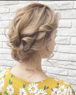 ヘアアレンジ あやか 白髪ぼかしハイライトのヘアスタイル