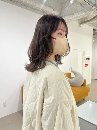 ミディアム 箱崎 凪沙のヘアスタイル