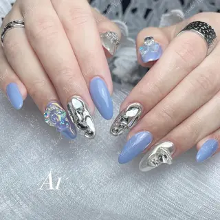 ネイル 🦋 Queenieのネイルデザイン