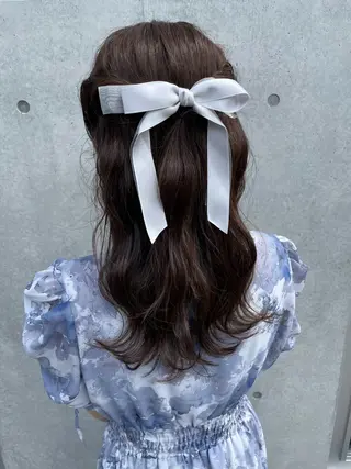 セミロング カラー インナーカラー 推し ブリーチ 髪質改善のヘアスタイル