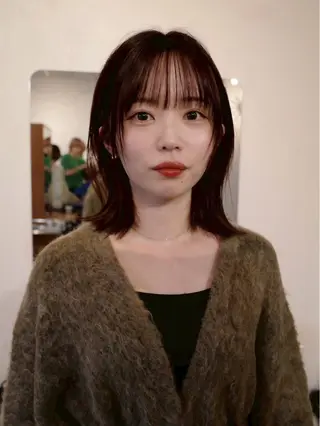 ミディアム カラー 池田 柑美のヘアスタイル