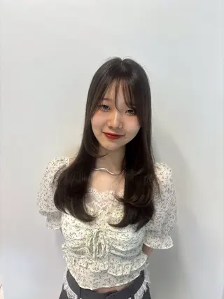 ロング 🍈暗髪艶カラー /🥣韓国風カラーのヘアスタイル