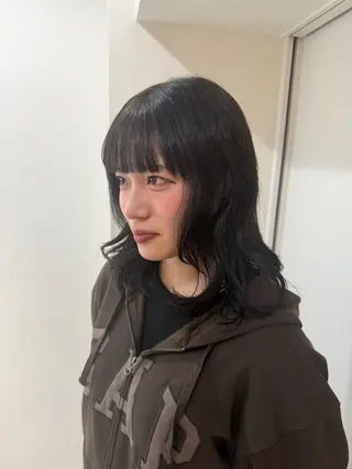 ミディアム カラー パーマ 色落ちまで盛れる 💟まなみのヘアスタイル