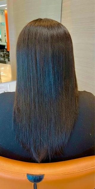 セミロング 吉田 亜衣のヘアスタイル