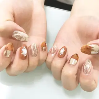 ネイル 板垣 綾乃のネイルデザイン