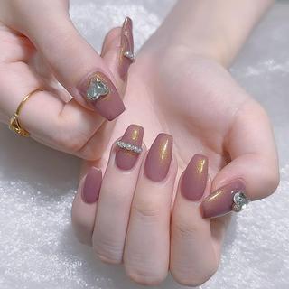 ネイル Queens テイのネイルデザイン