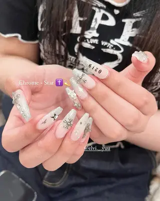 ネイル SALON ELVI.のネイルデザイン