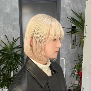 ミディアム ハイトーン特化🎀 LEONのヘアスタイル
