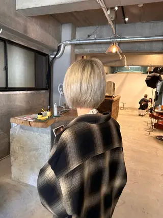 ショート カラー メンズカットパーマ/ ブリーチ高柳将太のヘアスタイル