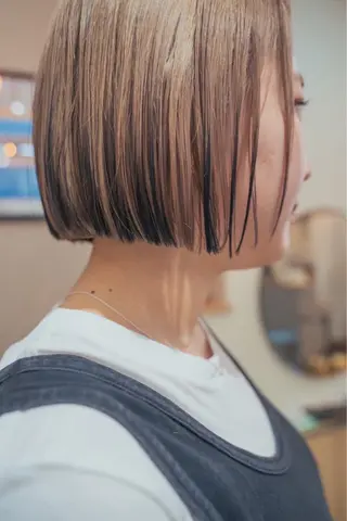 ショート カラー 〈ボブ〉縮毛矯正 船橋駅5分/鈴木杏美のヘアスタイル