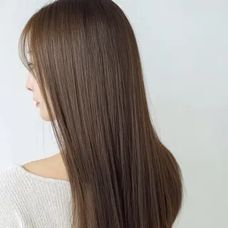 ロング スガト 🎨透明感カラー✨️のヘアスタイル