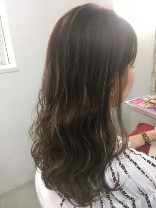 セミロング カラー 髪質改善 中川 翔のヘアスタイル