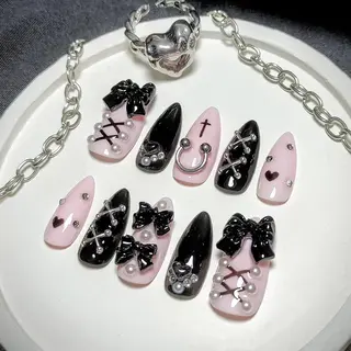 ネイル H-nail ロング/3D/Y2Kのネイルデザイン