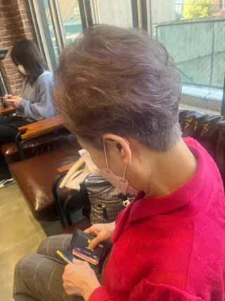 ミディアム カラー パーマ ヘアアレンジ メンズ キッズ ネイル マツエク・マツパ アイブロウ 久木原 ゆりのヘアスタイル