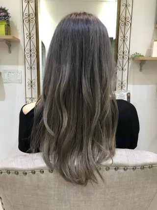 ロング カラー MYA 🤍kanaのヘアスタイル