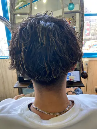 ショート カラー パーマ メンズ カットパーマ✂️ 小坂田玲亜のヘアスタイル