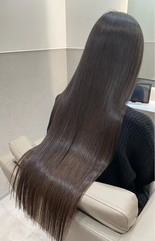 ロング 髪質改善🌿 縮毛矯正🕊️ヒロキのヘアスタイル