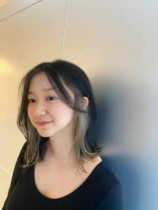ミディアム 小顔レイヤー‪✂︎‬ 再現性〇カラーのヘアスタイル