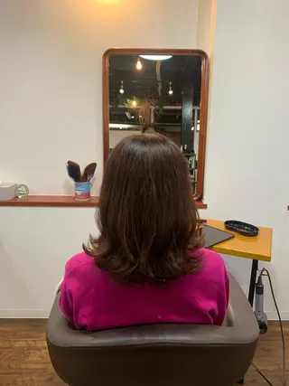 カラー 橋本 愛唯のヘアスタイル