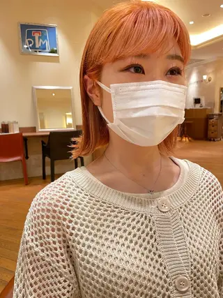ショート 白髪ぼかしハイライト 脱白髪染めのヘアスタイル