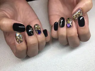 ネイル 里見 麗のネイルデザイン