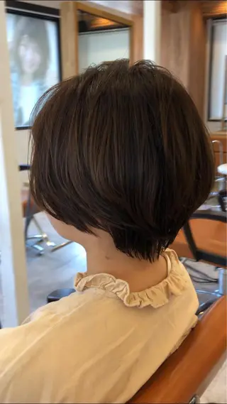 ショート カラー 米山 珠那のヘアスタイル