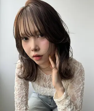 ミディアム カラー 🫧透明感/ツヤ髪/ ベージュ いちご🍓のヘアスタイル