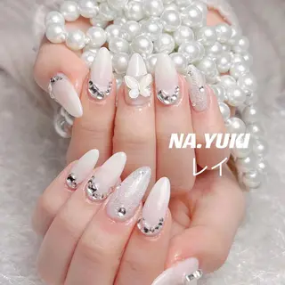 ネイル 🦋 Queenieのネイルデザイン