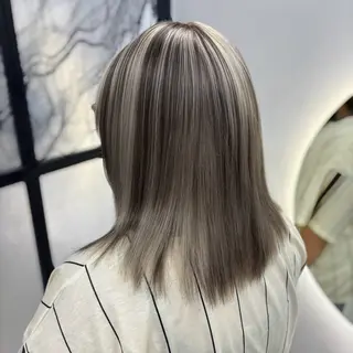 セミロング カラー Ren. 🦋デザインカラーのヘアスタイル