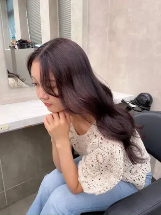 ロング カラー 抜け感レイヤー︴ ニュアンスカラーのヘアスタイル