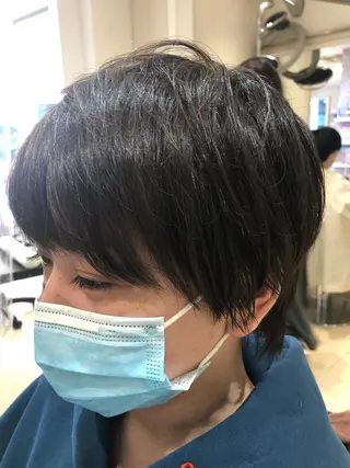 ショート カジサ ケイコのヘアスタイル